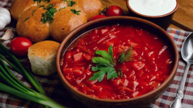 Розповідь про український борщ: страва, що об’єднує націю