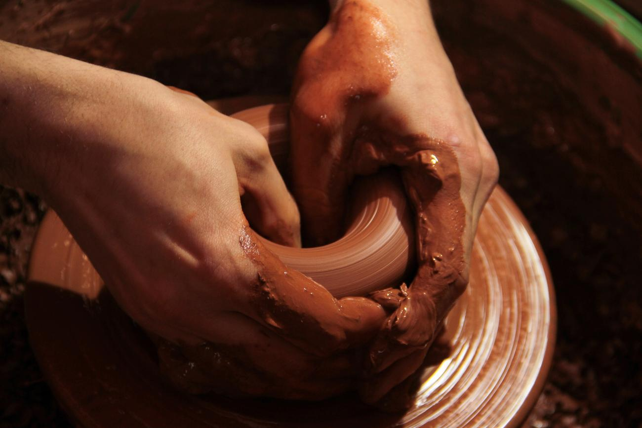 Донецька область: від гончарства до вишивки — культура, що живе у серці ремісничих традицій сходу України